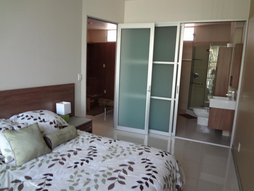 Triumph Tower Residence Куэрнавака Номер фото