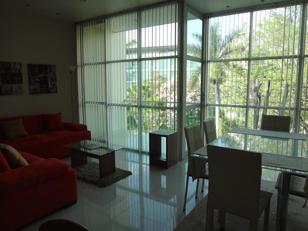 Triumph Tower Residence Куэрнавака Номер фото