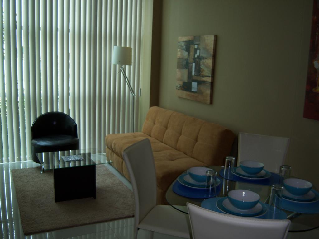 Triumph Tower Residence Куэрнавака Номер фото